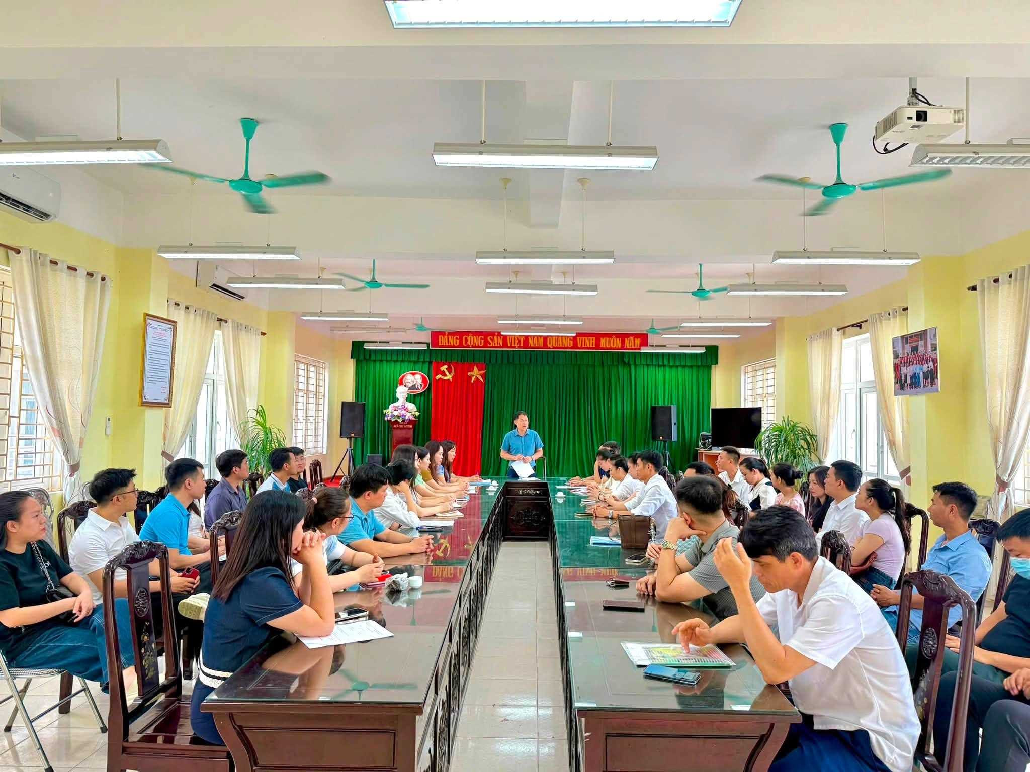 TRIỂN KHAI KẾ HOẠCH THỰC TẬP CUỐI KHÓA LỚP K27B1 LTCQ ĐẠI HỌC LUẬT